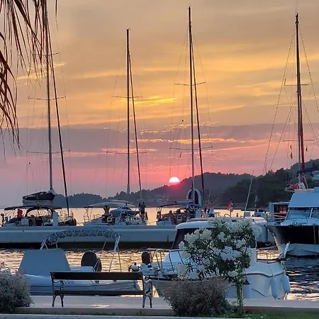 Jadran Vela Luka